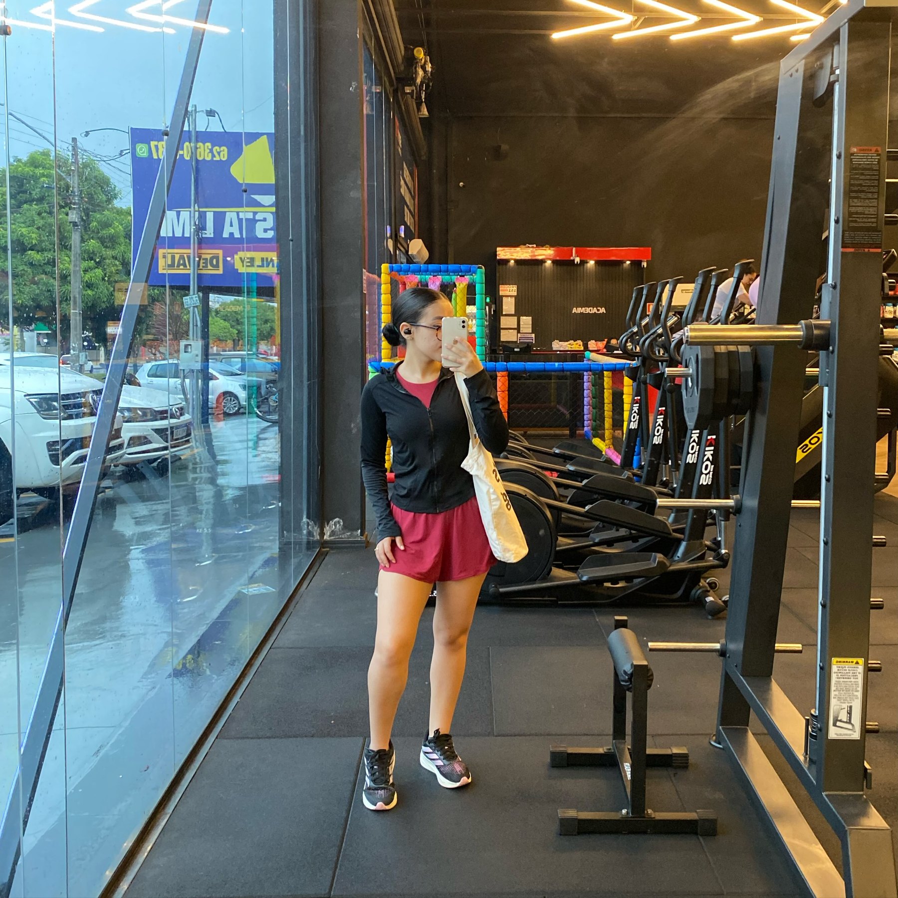 Raphaela no estúdio de treinamento